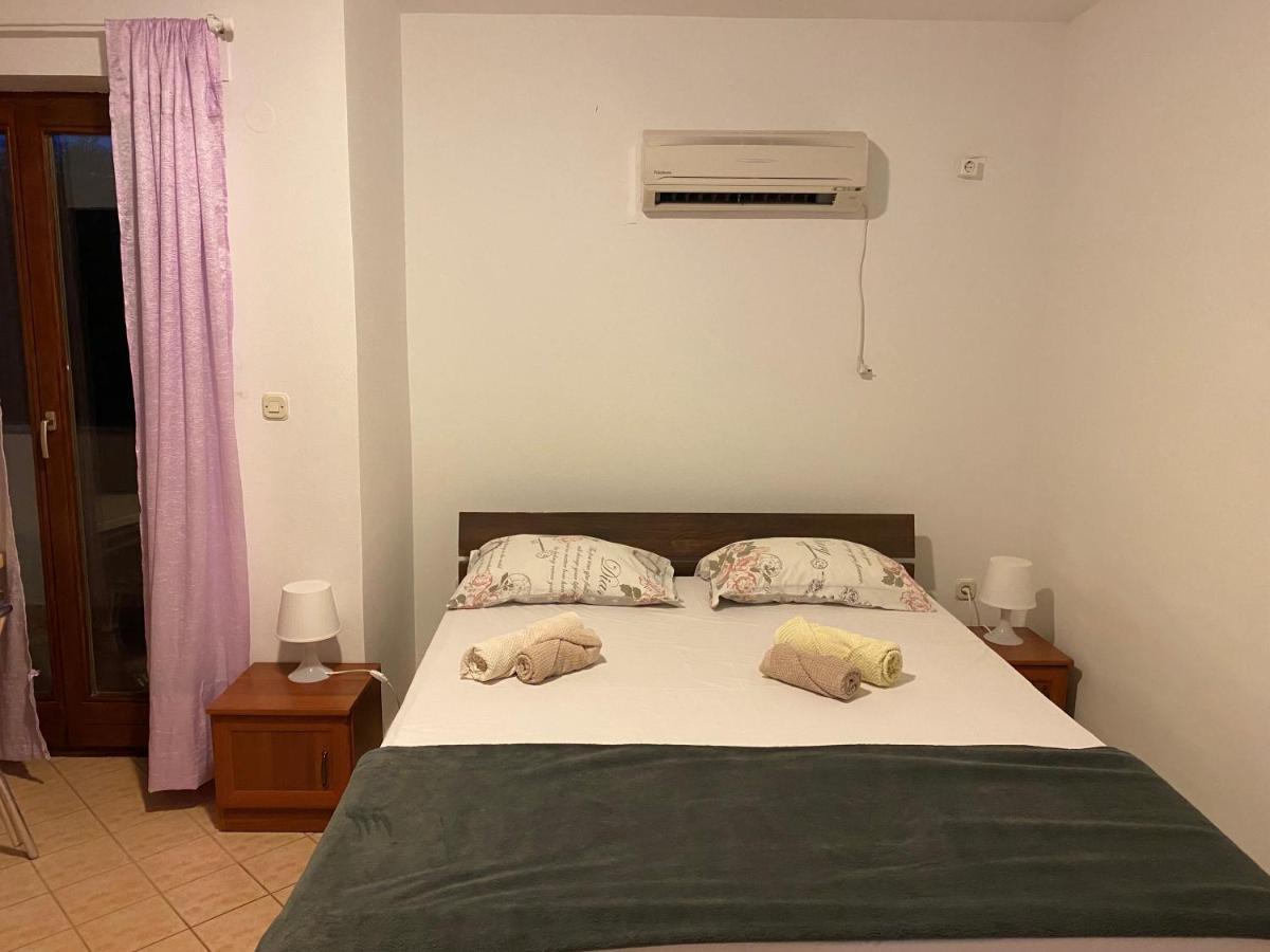 Malinska City Center Room For 2 Kültér fotó